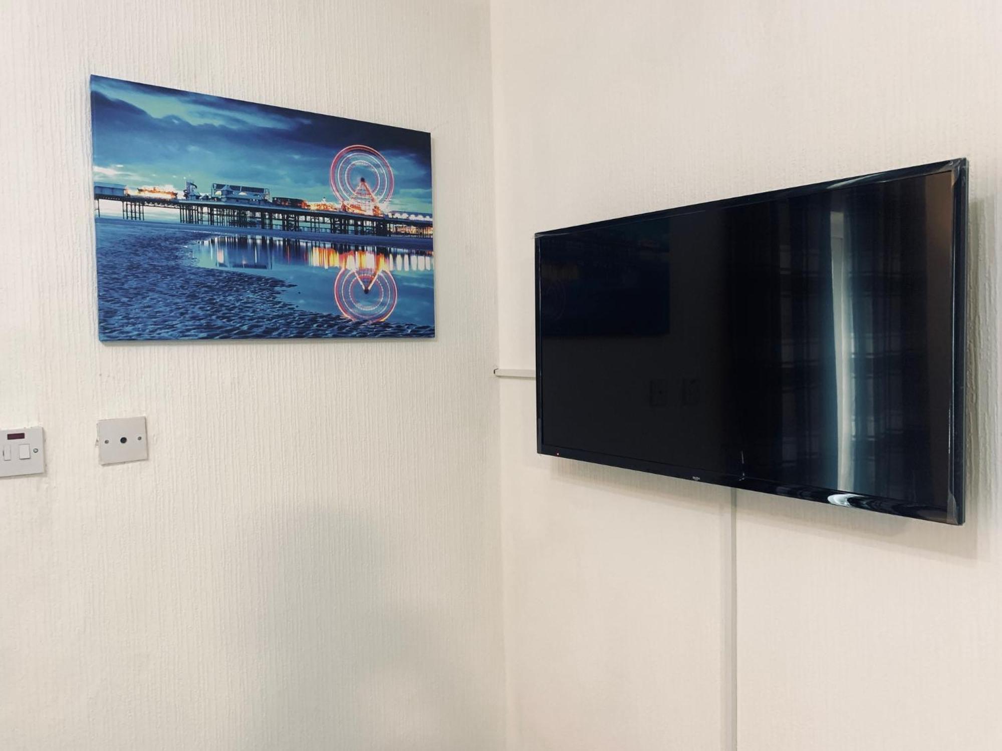 The Whitehouse Holiday Apartments Blackpool Ngoại thất bức ảnh