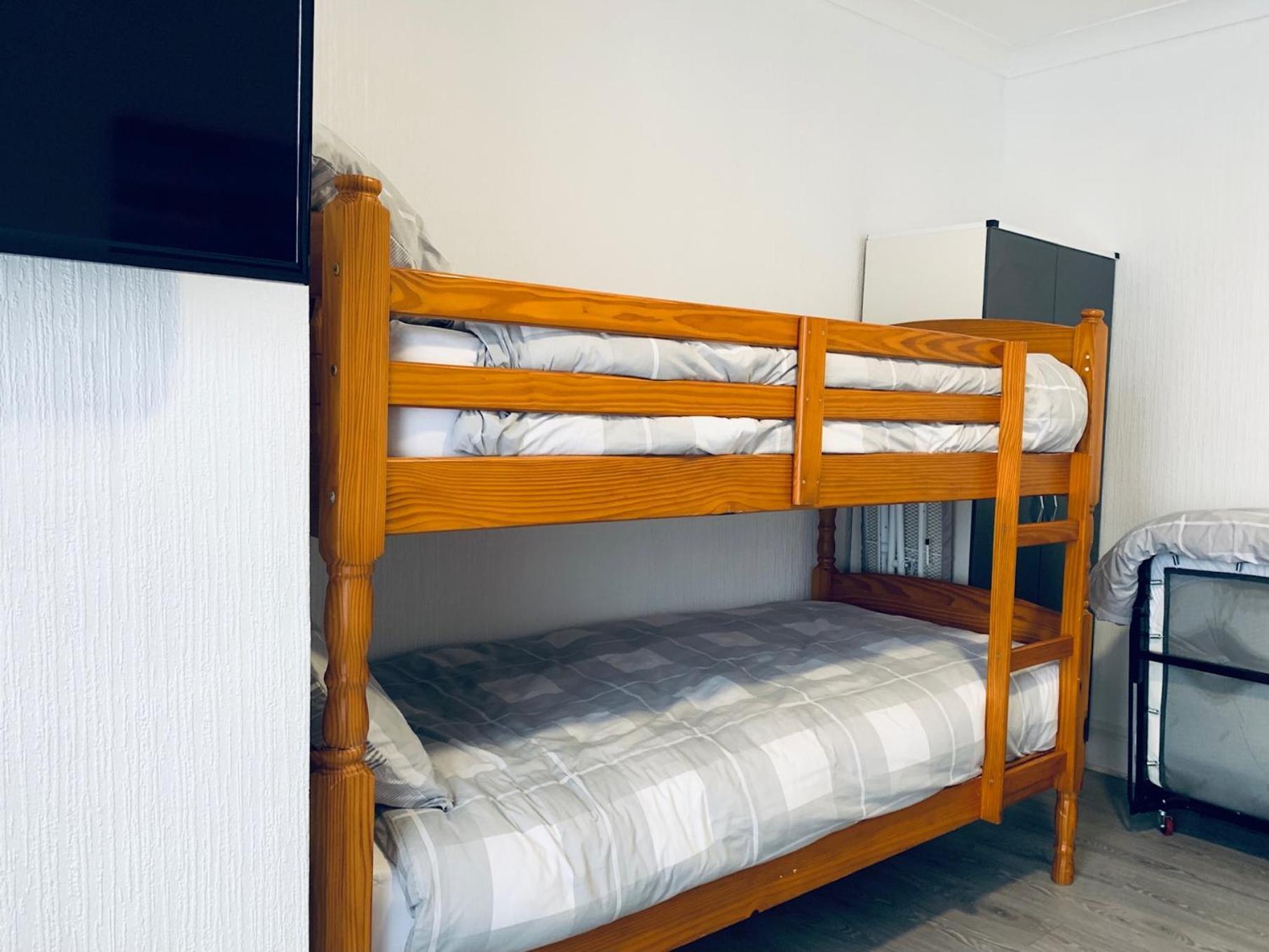 The Whitehouse Holiday Apartments Blackpool Ngoại thất bức ảnh