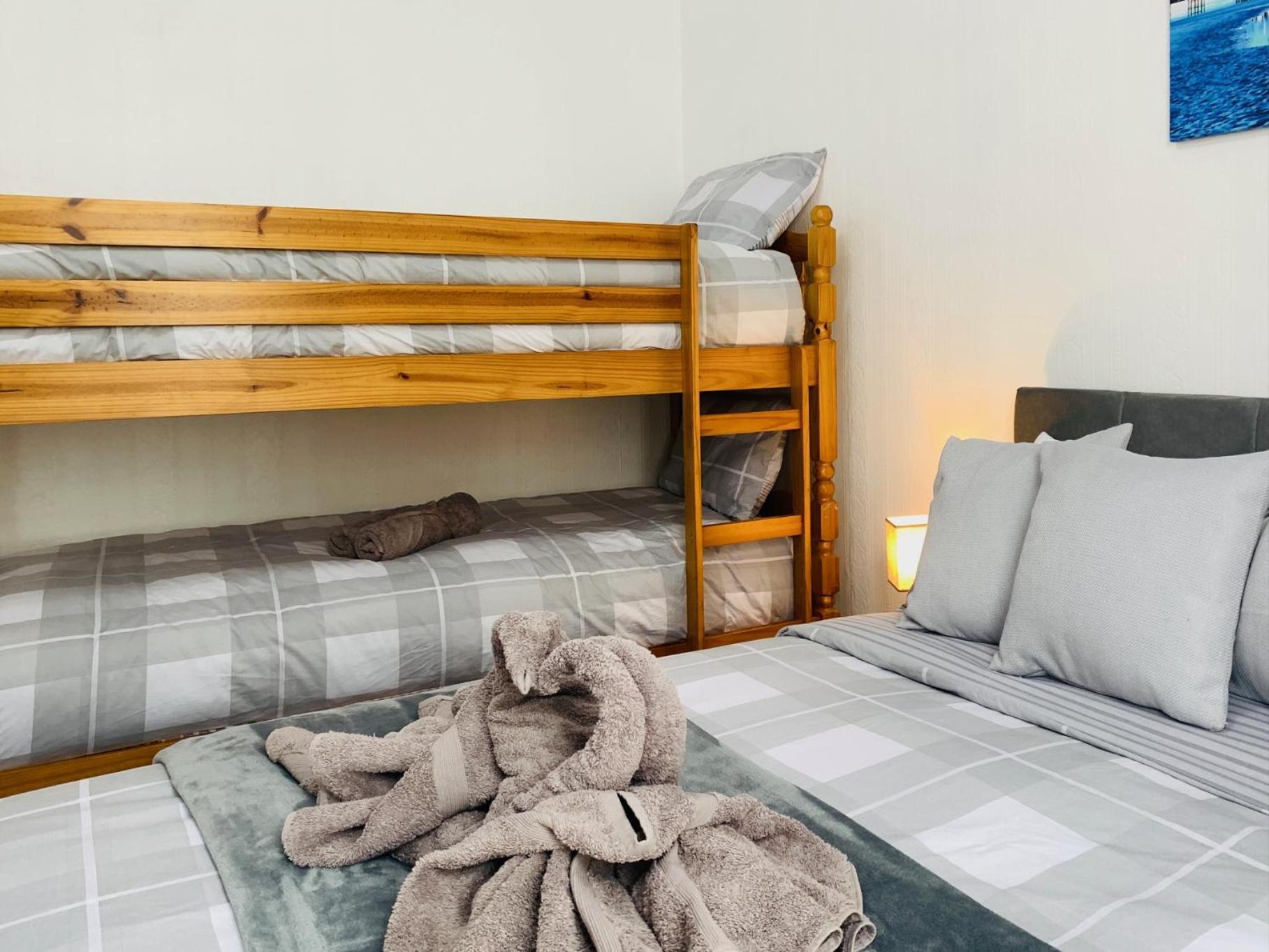 The Whitehouse Holiday Apartments Blackpool Ngoại thất bức ảnh